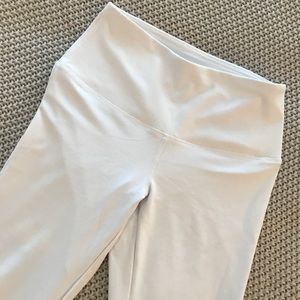 90 Degree White Cropped Leggings